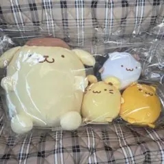 サンリオキャラクターズ　ペアミニクッション　ポムポムプリン①