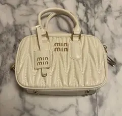 minminショルダーバッグ ホワイト
