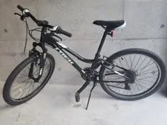 Trek マウンテンバイク 猫のステッカー付き