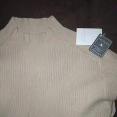 ライトベージュ リブ編み長袖ニットMサイズ