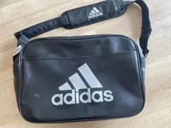 adidas エナメルバッグ