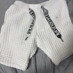 1PIU1UGUALE3 ホワイト ショートパンツ ハーフパンツのサムネイル