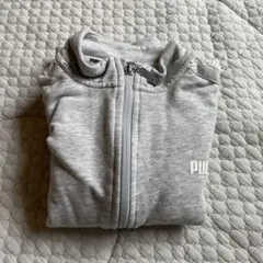 PUMA グレー ジップアップパーカー