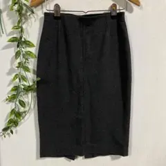 UNIQLOダークグレー タイトスカート スリットあり