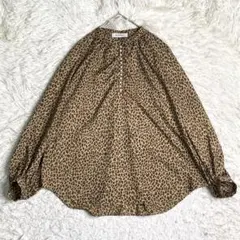 極美品✨NEMIKA 近年 ブラウス パールモチーフキーネックブラウス レリアンのサムネイル