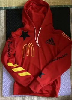 adidasとマックコラボパーカー