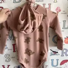 クマ柄ピンクロンパース サイズ80 帽子付き