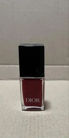 Dior ヴェルニ999 ネイルカラー