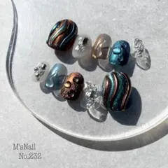 ネイルチップ 韓国 Y2k マグネット キラキラ うるうる 個性的 ちゅるん