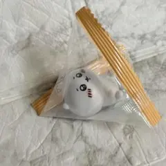 ちいかわ　インテリアミニフィギュア　オレンジ