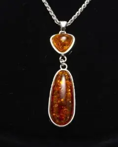 ★未使用・美品　　琥珀デザイン・ネックレス★