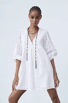 ZARA　カットワーク刺繍ワンピース　XSサイズ　ホワイト