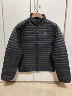 Patagonia ブラック ライトダウンジャケット