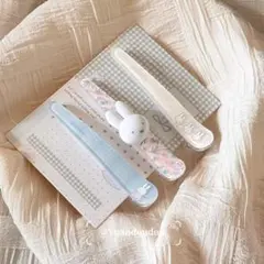 ウサギキャラクターのヘアクリップ4個セット