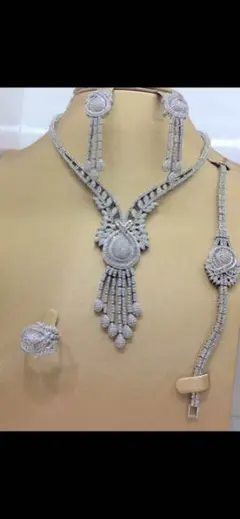【破格の値段！！新品】ジルコニアジュエリー4点セット
