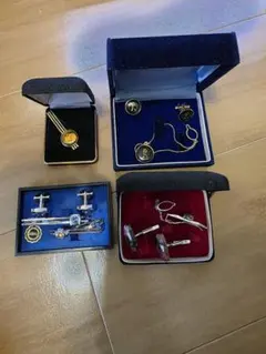ネクタイピン 遺品整理 カフスボタン バッチ アクセサリー まとめ売り