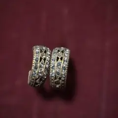 ミハエルネグリン ネイビー フープピアス