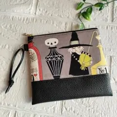 アレキサンダーヘンリーポーチ