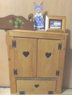 木製ハート型キャビネット 　アメリンカントリー　カントリーハート　カントリー家具