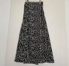 B03847 アプレトロ　モノトーン　アニマル柄 フレア　ロングスカート