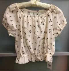 ☆earth music &ecology 袖パフフラワーブラウス