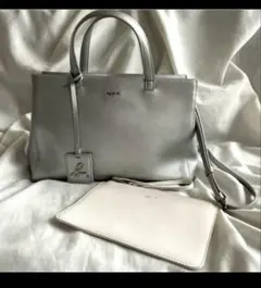 値下げ⭐︎アニエスベー　トートバッグ　2WAY　革　ロゴチャーム、ポーチ付