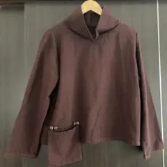 タイ産　ダークブラウン ハイネックカットソー　ボタンポケット付き