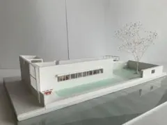 模型 ル・コルビュジエ 母の家 小さな家 1/100 - メルカリ