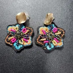 花形刺繍ビーズピアス【新品】ボヘミアン