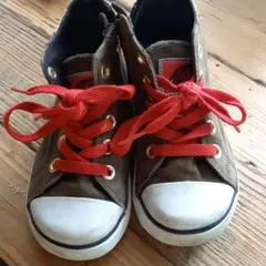 ハイカット スニーカー