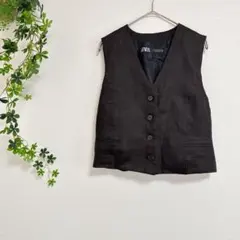 ［ZARA］Vネックベスト（S）ブラック シンプル モード