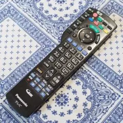 パナソニック　テレビリモコン　N2QAYB000983