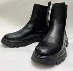 ブラックサイドゴアブーツ　BEAUTY&YOUTH