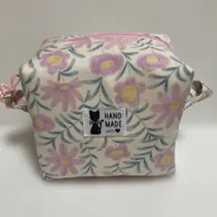 ポーチ　ボックスポーチ　コスメポーチ　サニタリーポーチ　小物入れポーチ