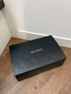 DECORTÉ ブラック ギフトボックス
