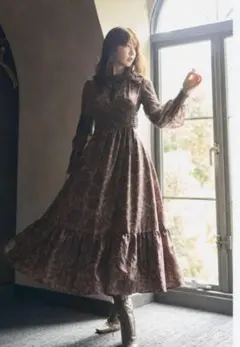 ワンピース herlipto Floral Cut-Out Long Dress ワンピース Herlipto Floral Cut-Out Long Dress herlipto