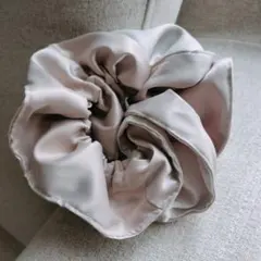 サテンフラワー型ヘアゴム・シュシュ