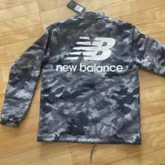 新品タグ付　new balance 迷彩ナイロンジャケット Mサイズ　グレーのサムネイル