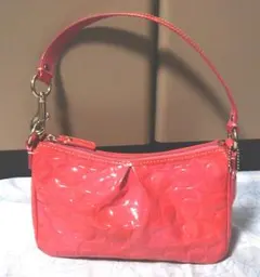 【コーチシグネチャー☆エナメルピンクバッグ】USED♪