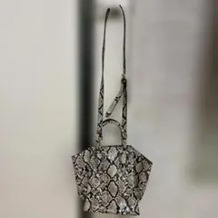 ヘビ柄ショルダーバッグ
