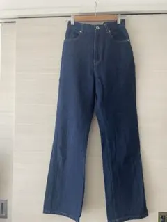 COLONY 2139 ダークブルーフレアパンツ Mサイズのサムネイル