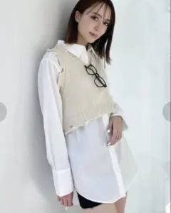 GYDA ホワイト長袖シャツ ニットベスト付き⭕️新品未使用のサムネイル