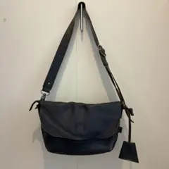 ダークブルー レザー ショルダーバッグ