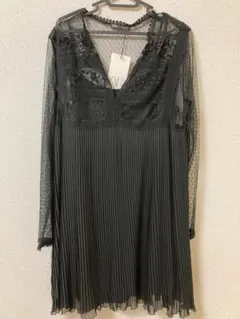 ☆ZARA 黒 レースxビーズ　プリーツ切り替えワンピース