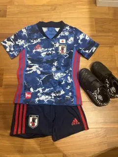 【美品】adidas 日本代表　サッカーユニフォーム　サムライブルー120