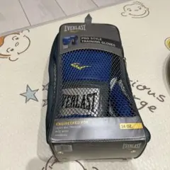 ボクシンググローブ