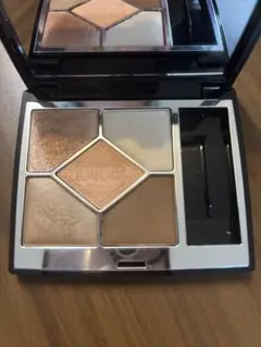 Dior アイシャドウパレット 5色 649 ヌードドレス　ミニ香水２つ付き