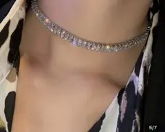 即日配送　キラキラ　光沢　パーティレディースネックレス　ピアス　2点セット