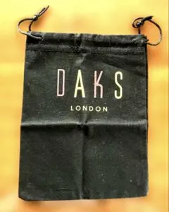 DAKS ロゴ入り 黒巾着袋　約19 x 15cmのサムネイル