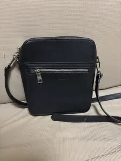 tk.TAKEO KIKUCHI ショルダーバッグ ブラックのサムネイル